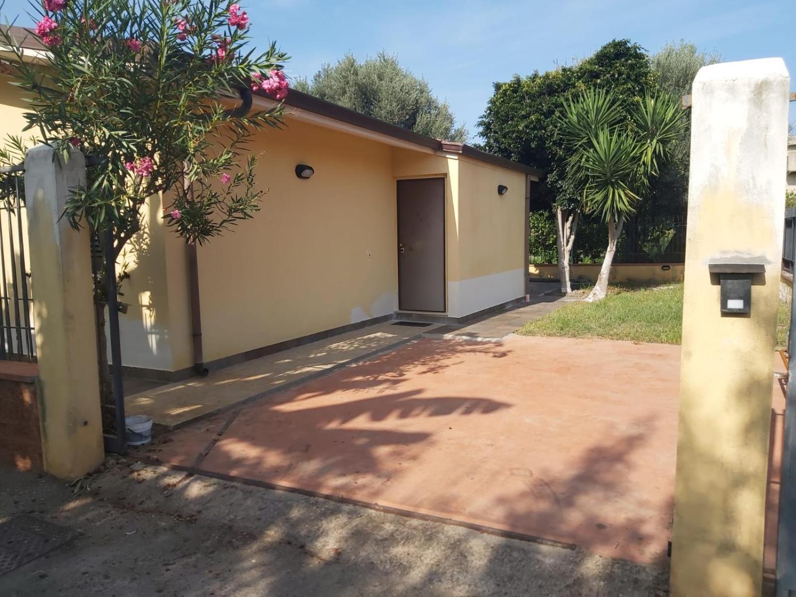 Casa Vacanza Marta Torrenova  Esterno foto