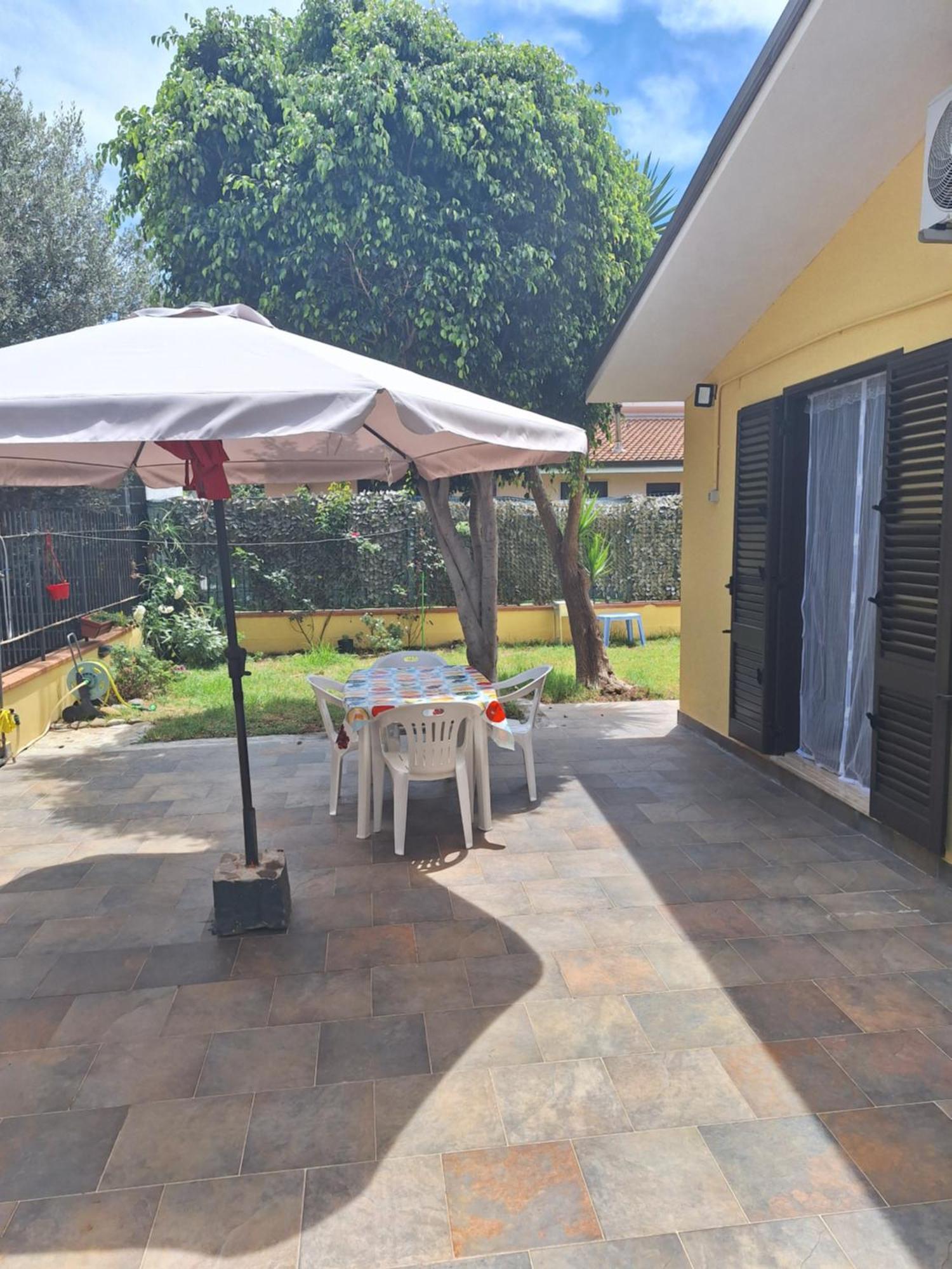 Casa Vacanza Marta Torrenova  Esterno foto
